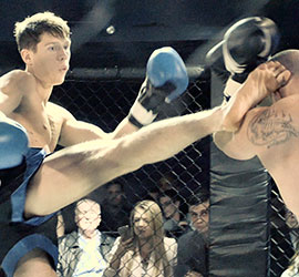 AN AMAZING FIGHT FULL OF TWISTS AND TURNS